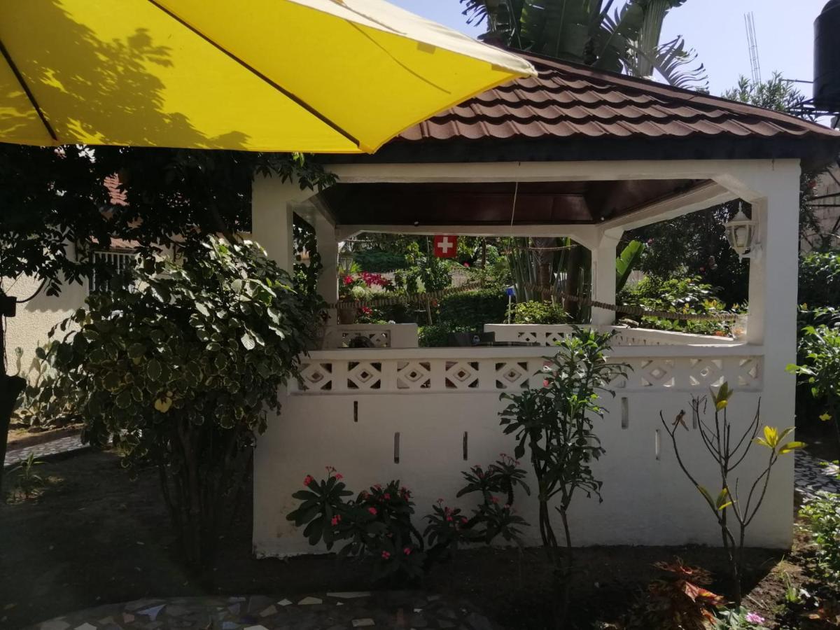 Swiss Garden House In Kerr Sering With Full Private Compound Serrekunda Exterior photo